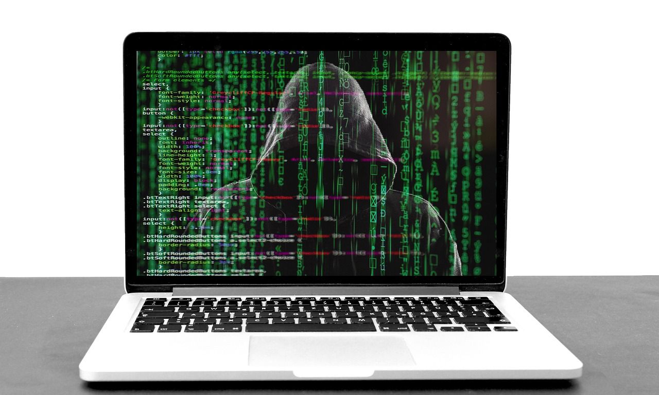 découvrez tout ce qu'il faut savoir sur les cyberattaques : définitions, types, conséquences et méthodes pour s'en protéger efficacement.