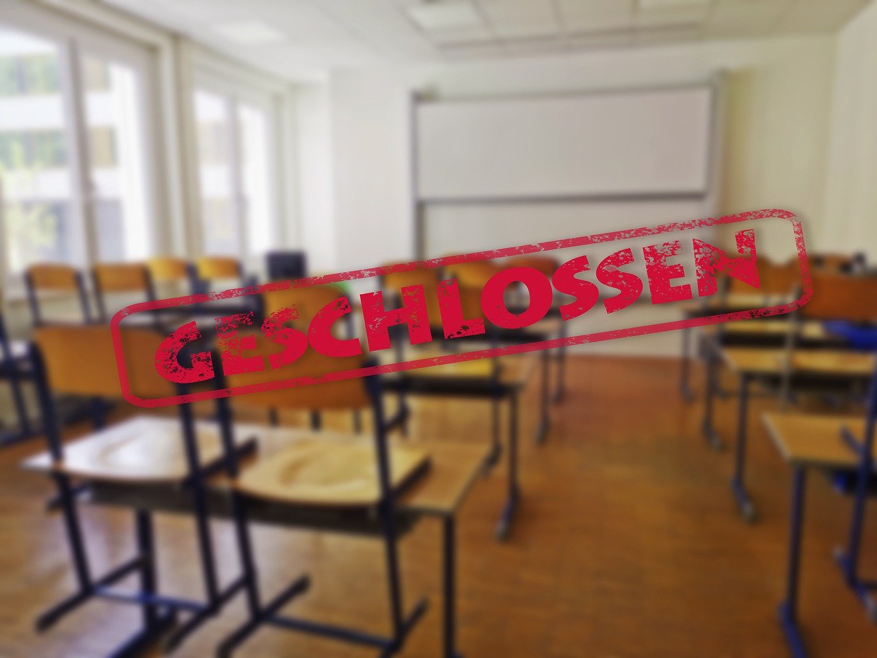 informations importantes sur la fermeture des écoles, incluant les raisons, la durée et les mesures à suivre pour les élèves et les parents.