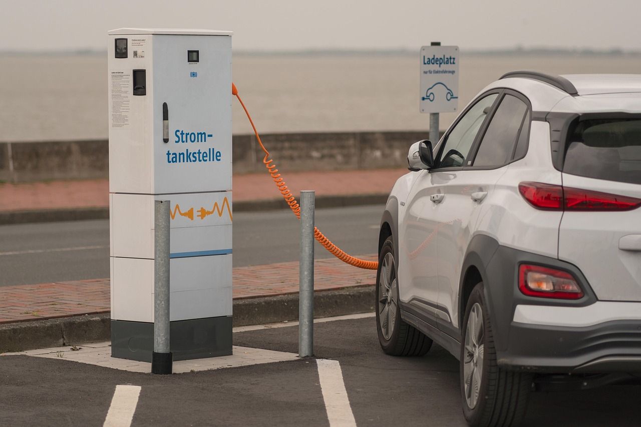 découvrez tout sur les voitures électriques : avantages, modèles, technologies et impact environnemental pour une mobilité plus propre et durable.