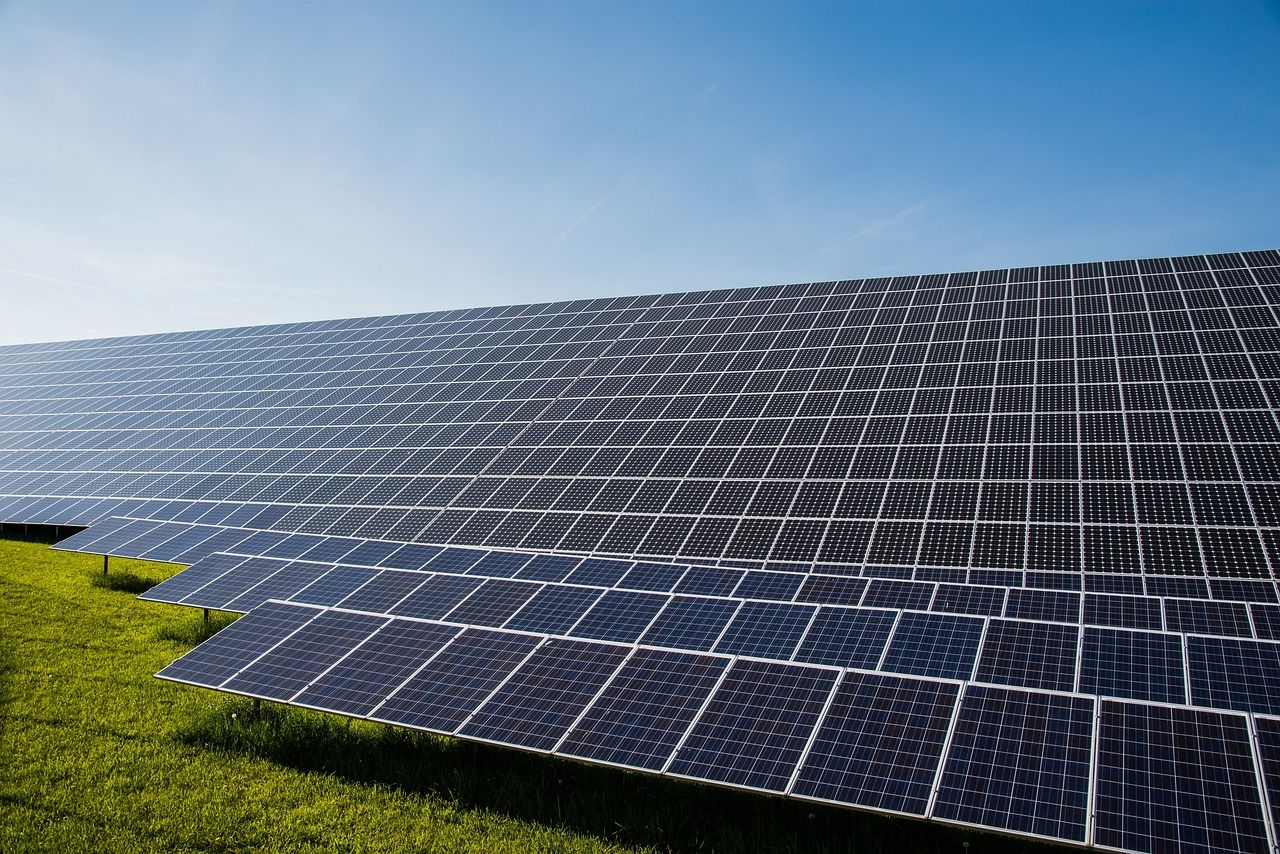 découvrez comment la transition énergétique transforme notre société vers des sources d'énergie durables. explorez les enjeux, les innovations et les solutions pour un avenir écologique.