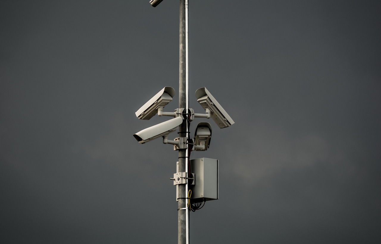 surveillez les zones transfrontalières grâce à des stratégies avancées de surveillance, garantissant la sécurité, la protection de l'environnement et le respect des réglementations internationales. découvrez comment cette approche permet de prévenir les risques et d'améliorer la coopération entre les nations.