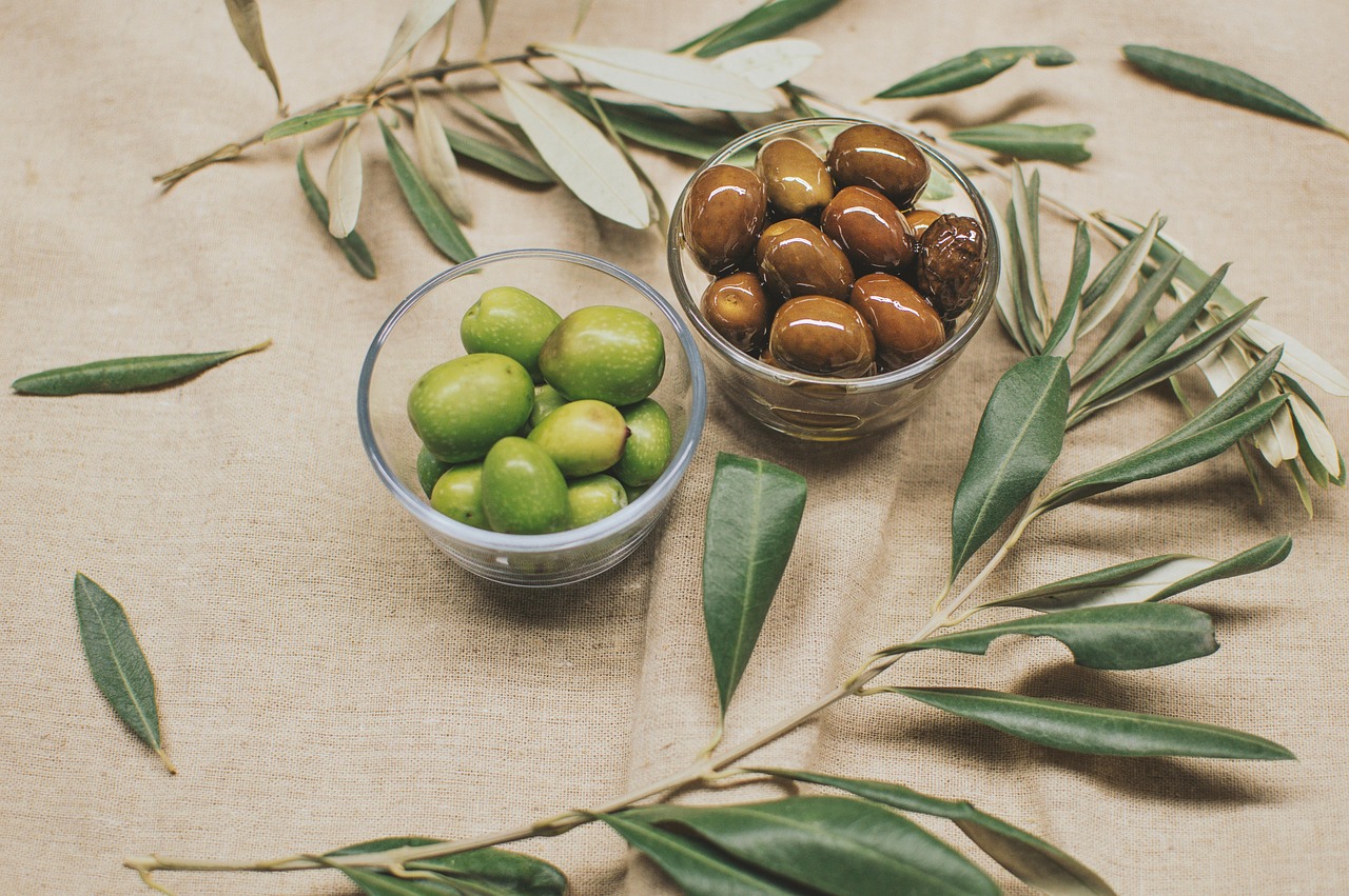 découvrez les techniques traditionnelles de conservation méditerranéenne pour préserver la fraîcheur et la saveur des produits locaux authentiques.