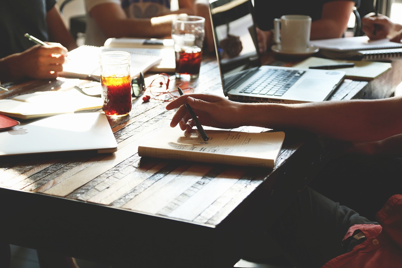Collaboration transversale : clés pour une équipe efficace et innovante