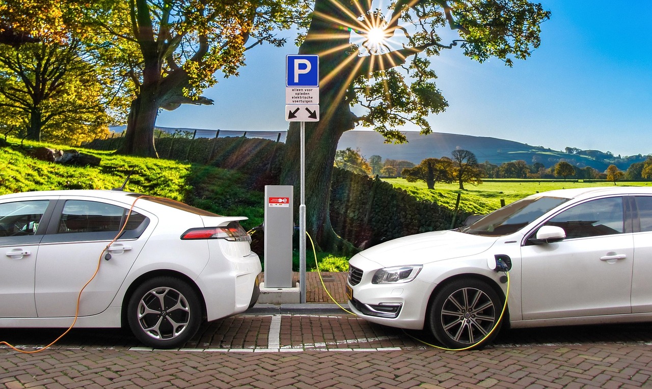 Voitures électriques : remède miracle ou simple pansement pour la planète ?