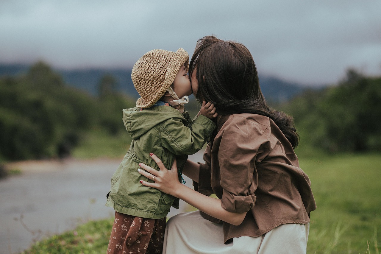 Éducation stricte : si ces 3 traits cachés vous caractérisent, les psychologues tirent la sonnette d’alarme