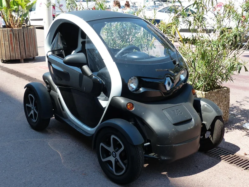 Renault prévoit de cesser la vente de véhicules thermiques en Europe d’ici 2030