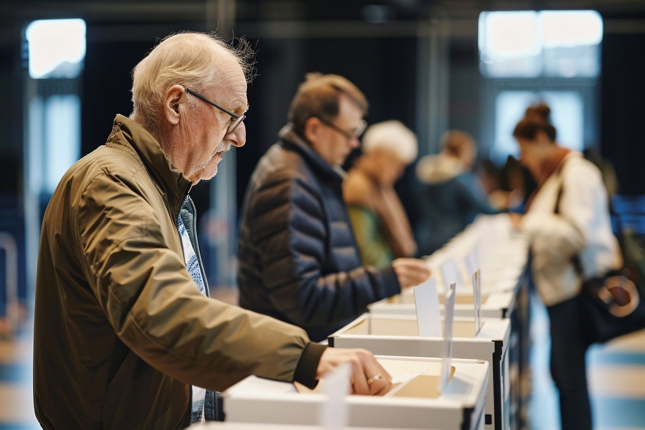 découvrez l'importance de la participation citoyenne dans la démocratie moderne. explorez comment l'engagement des citoyens façonne les décisions publiques, renforce la transparence et favorise la collaboration entre les gouvernements et la société.