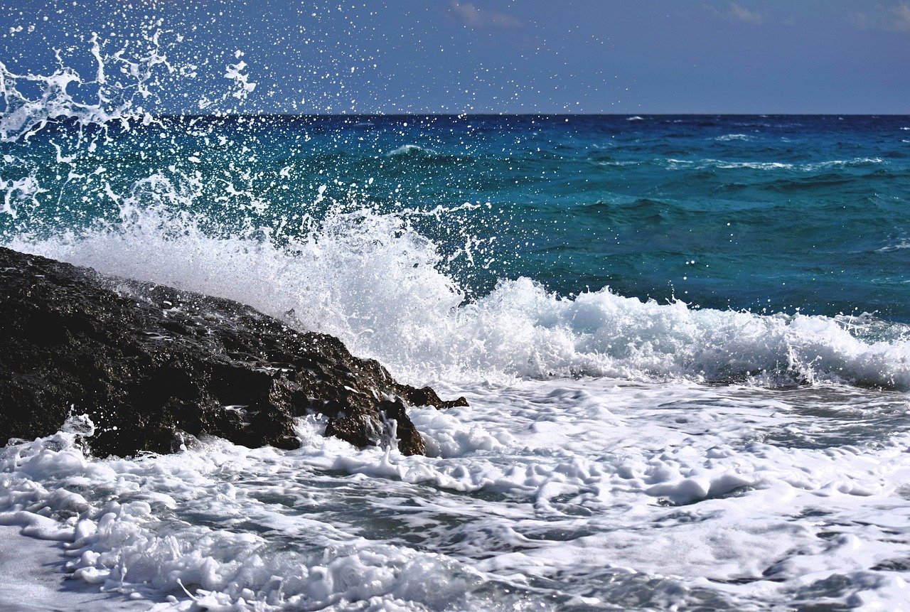 découvrez les conséquences des activités humaines sur l'océan, des impacts sur la biodiversité marine aux effets du changement climatique. explorez comment la pollution, la surpêche et le réchauffement des eaux menacent notre écosystème aquatique et quelles solutions peuvent être mises en œuvre pour préserver notre précieux océan.