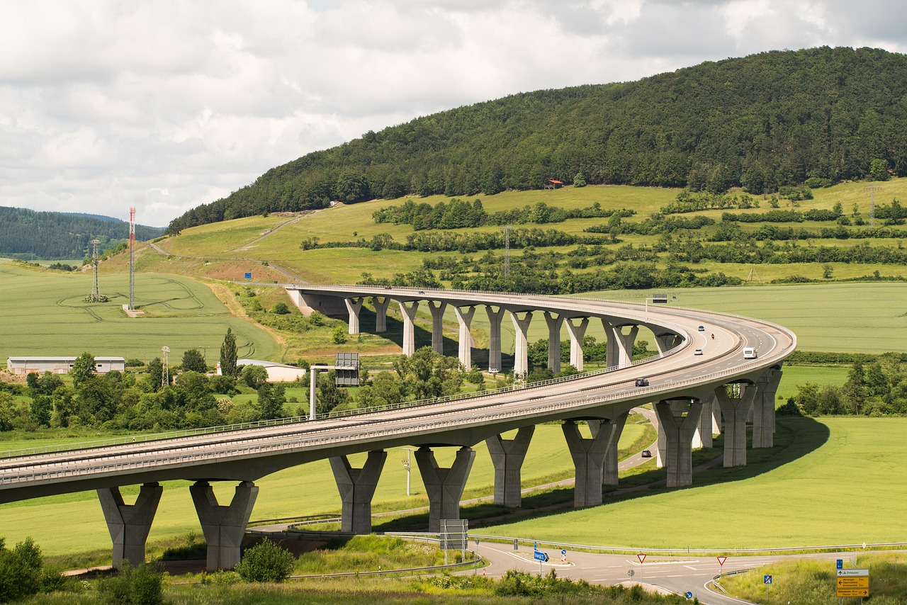 découvrez l'infrastructure verte, une approche innovante visant à intégrer la nature dans les projets urbains pour améliorer la durabilité, réduire les inondations et favoriser la biodiversité. explorez les avantages écologiques et économiques des solutions basées sur la nature pour un avenir plus résilient.