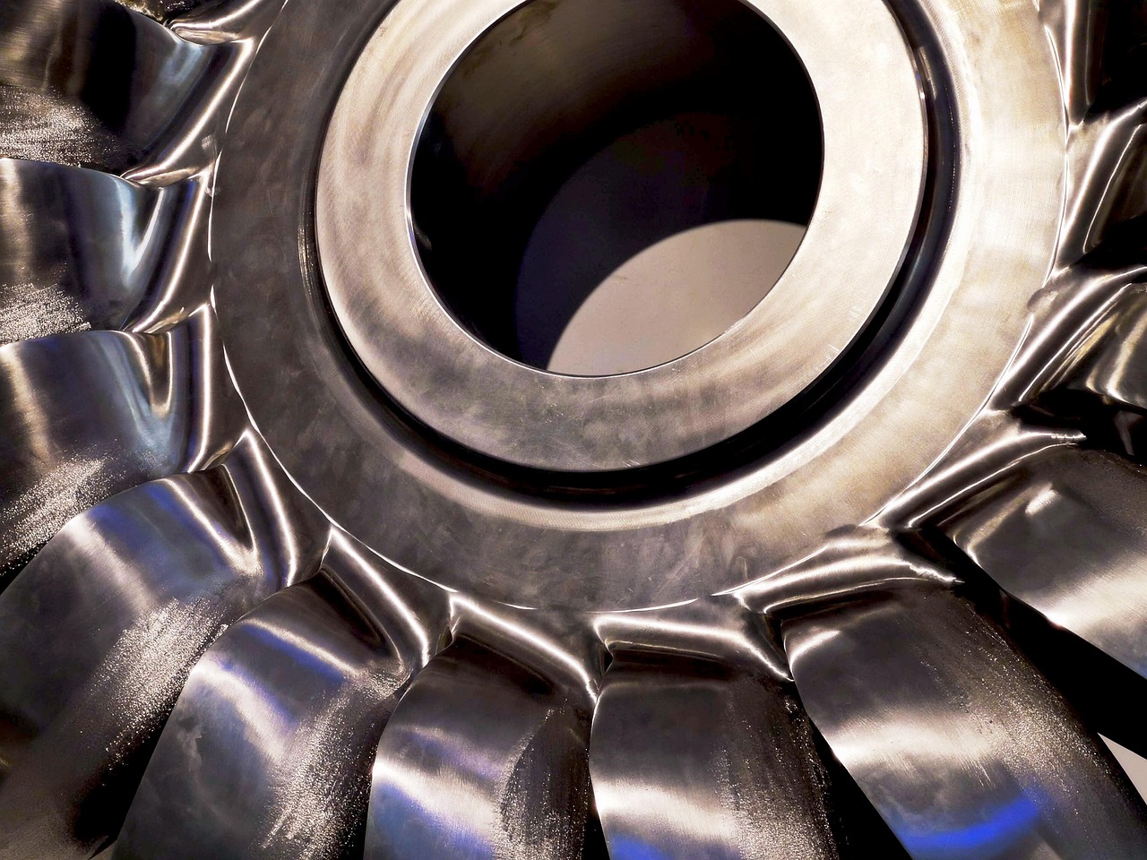 découvrez l'énergie hydraulique, une source d'énergie renouvelable et durable qui utilise la force de l'eau pour produire de l'électricité. apprenez comment cette technologie contribue à la transition énergétique et à la réduction des émissions de carbone.