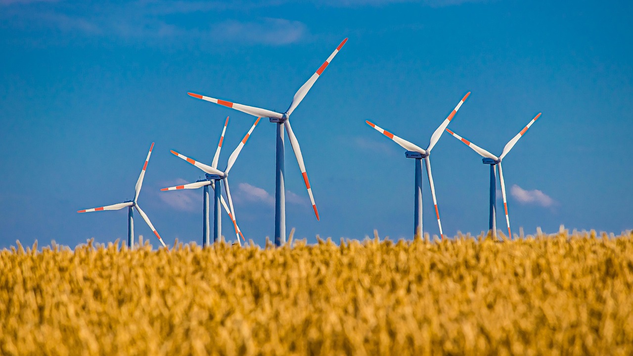 découvrez les éoliennes, des dispositifs innovants qui convertissent l'énergie du vent en électricité. explorez leur fonctionnement, leurs avantages écologiques, et leur rôle crucial dans la transition énergétique durable.