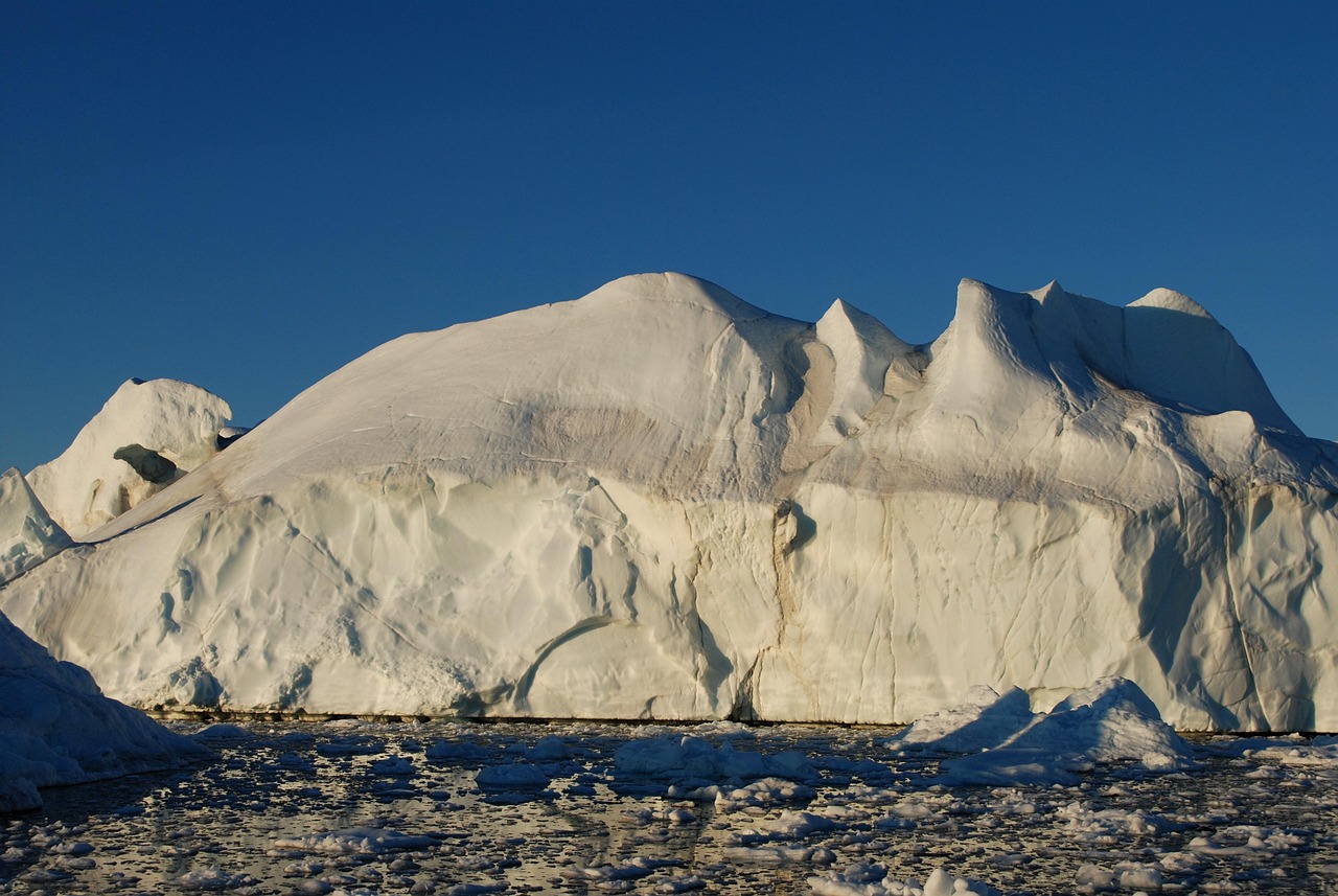 découvrez les enjeux de la crise climatique, ses causes et ses impacts sur notre planète. apprenez comment agir pour un avenir durable et préserver notre environnement.