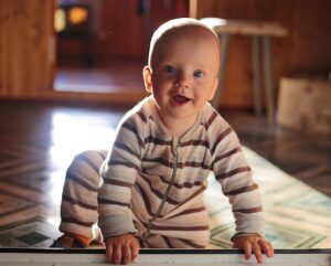 découvrez comment favoriser le bien-être des enfants grâce à des conseils, ressources et pratiques efficaces pour leur épanouissement physique, émotionnel et social.