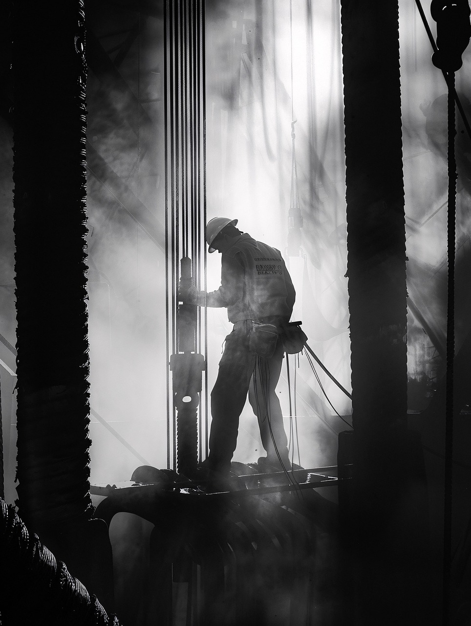 d&eacute;couvrez tout sur le p&eacute;trole lourd : caract&eacute;ristiques, extraction, utilisation et impact environnemental de cette ressource &eacute;nerg&eacute;tique importante.