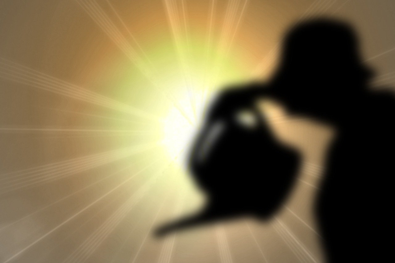 d&eacute;couvrez les sympt&ocirc;mes, causes et conseils pour pr&eacute;venir et traiter le coup de chaleur, une urgence m&eacute;dicale li&eacute;e &agrave; l'exposition excessive &agrave; la chaleur.