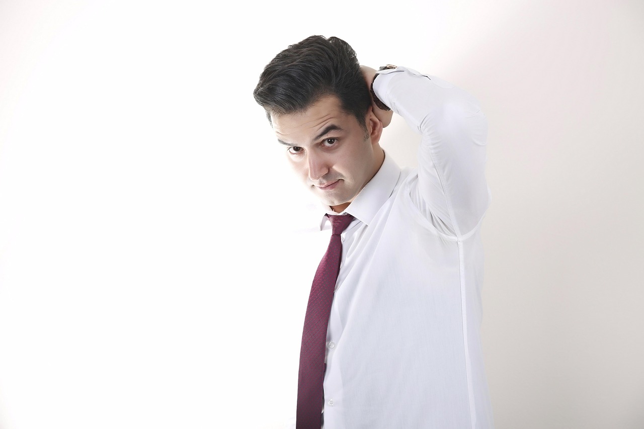 membres de l'opposition municipale : d&eacute;couvrez leur r&ocirc;le essentiel dans le contr&ocirc;le et l'&eacute;quilibre du pouvoir local.