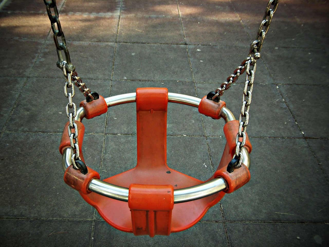 un souvenir d'enfance pr&eacute;cieux et marquant, qui &eacute;voque la nostalgie et les moments heureux du pass&eacute;.