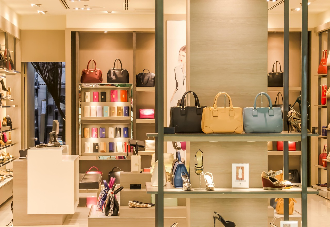 d&eacute;couvrez les avantages du shopping de seconde main : mode durable, &eacute;conomie et pi&egrave;ces uniques pour un style original et responsable.
