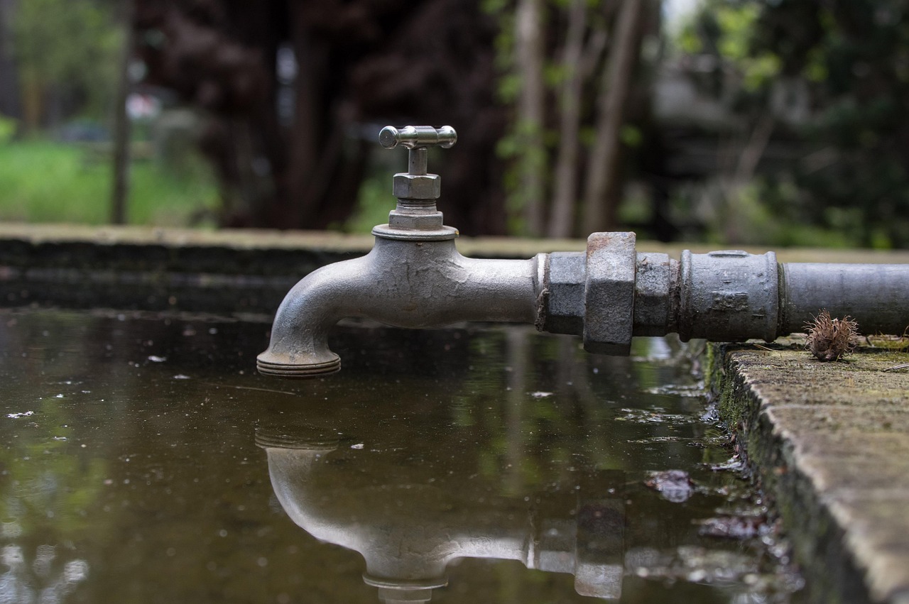 découvrez les meilleures pratiques de gestion de l'eau pour optimiser l'utilisation, préserver les ressources et assurer un approvisionnement durable.